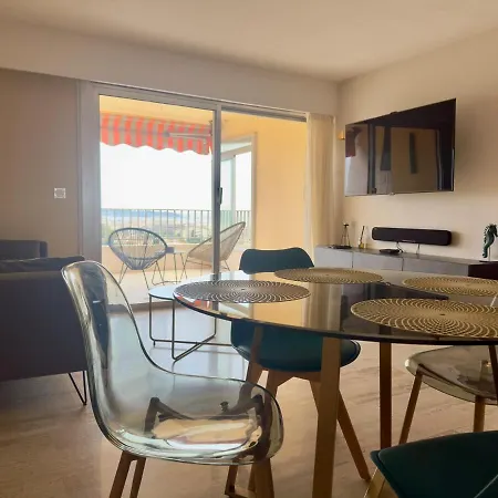 Sea View 4 People Terrace 60 M & Pool Apartment *