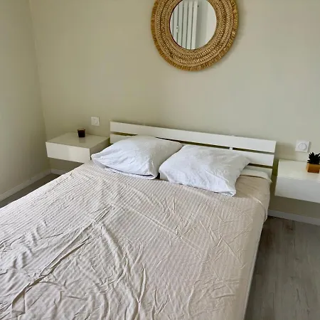 Apartment Sea View 4 People Terrace 60 M & Pool Antibes
