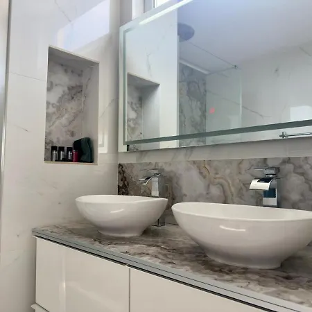 Sea View 4 People Terrace 60 M & Pool